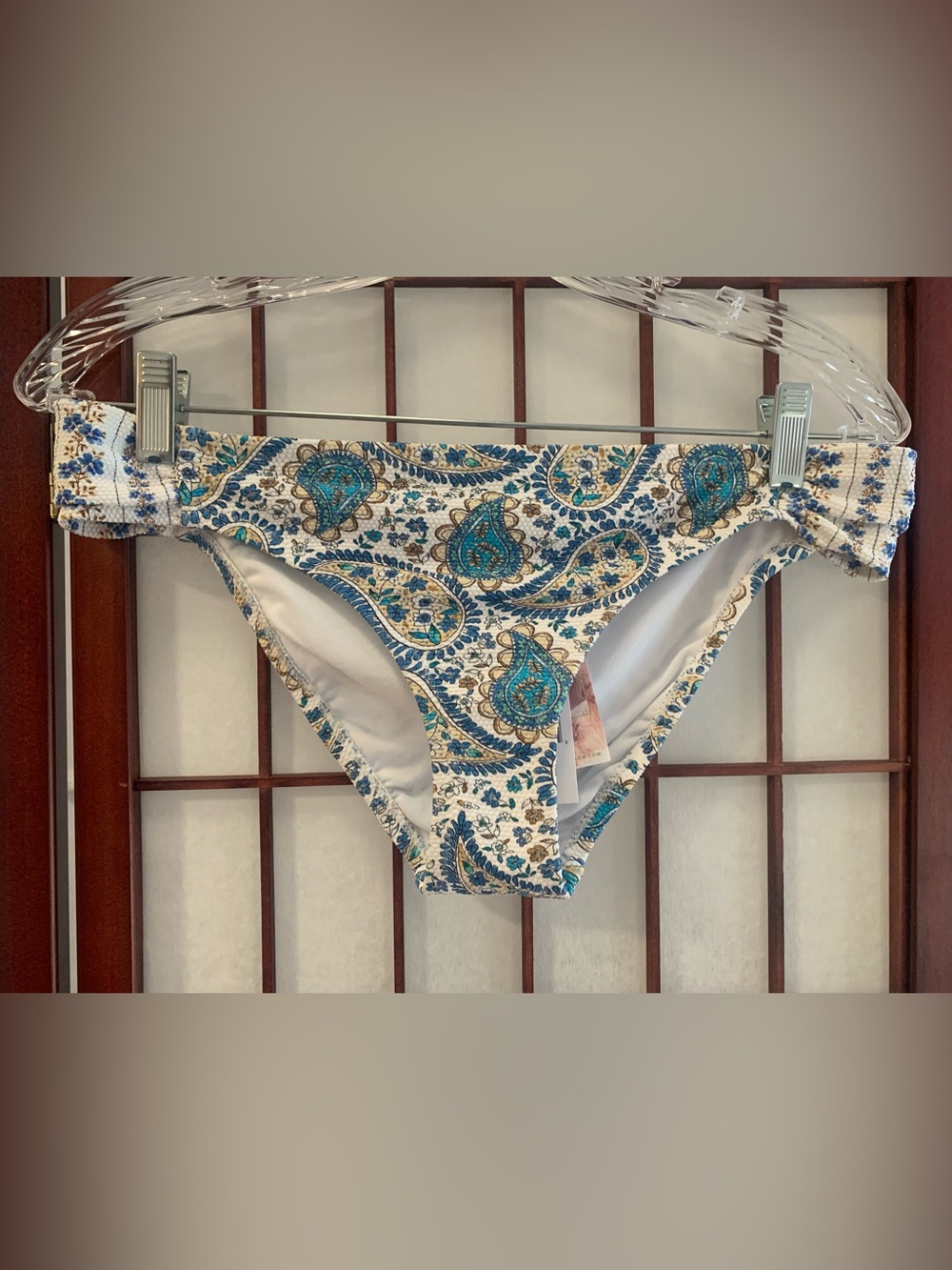 NWT Jessica Simpson White/Blue/Tan Paisley Bikini Bottoms in Size Small